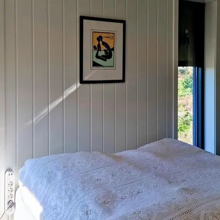 3 Bedroom Cozy In Sondeled