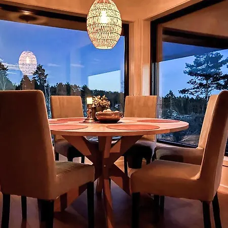 3 Bedroom Cozy In *
