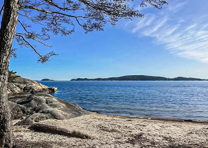 3 Bedroom Cozy In Sondeled