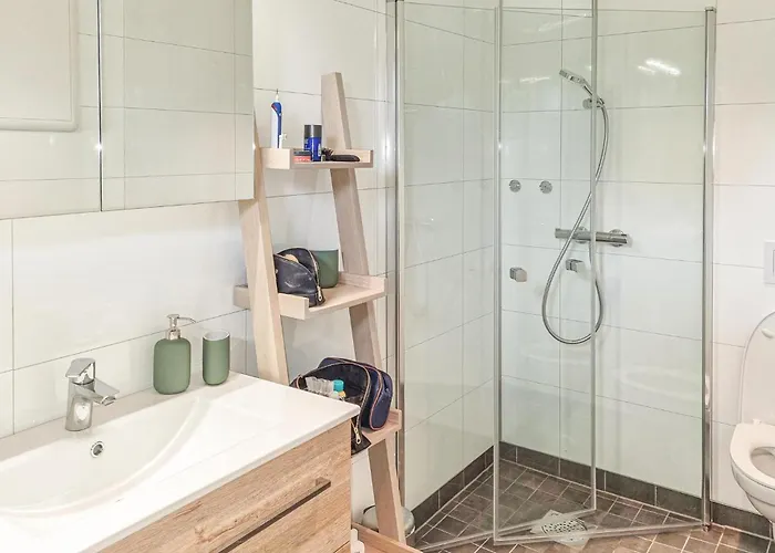 3 Bedroom Cozy In Sondeled